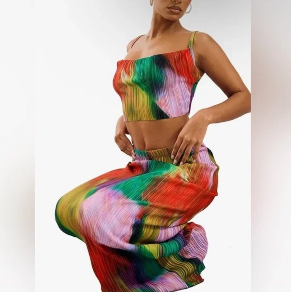 Commense Rainbow Pleat Two Piece Set Skirt and Crop Top Size Small